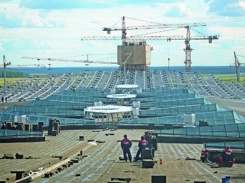 «БАМО» возвела крышу-самолет для обновленного аэропорта Внуково