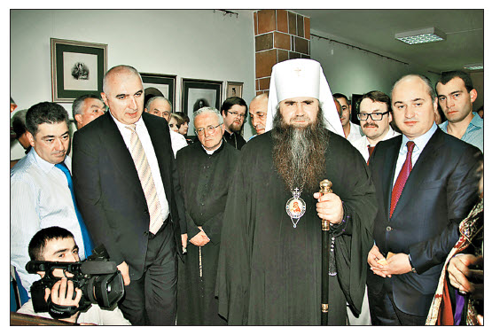 В Нижнем Новгороде состоялись открытие  хачкара (поклонного креста) и освящение храма Сурб Аменапркич Армянской Апостольской Церкви