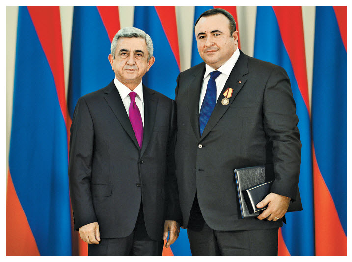 В День независимости Армении Грачья Погосян был удостоен правительственной награды Республики Армения