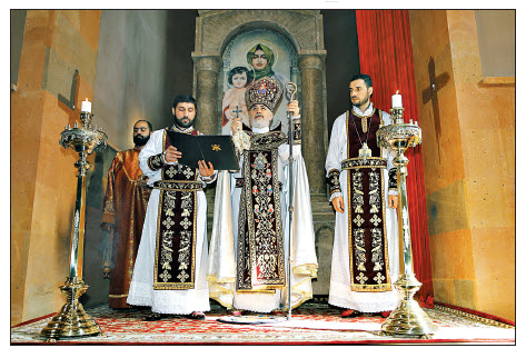 Владыка Езрас освятил  армянскую церковь в Ярославле
