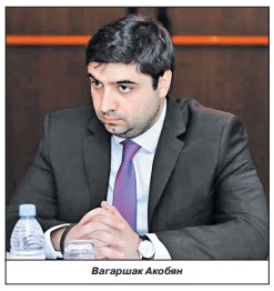 Вагаршак Акобян: Азербайджан готов на всё,  чтобы удержать власть