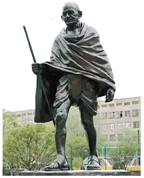 Кто дал «зеленый свет» установке памятника Ганди в Ереване? 